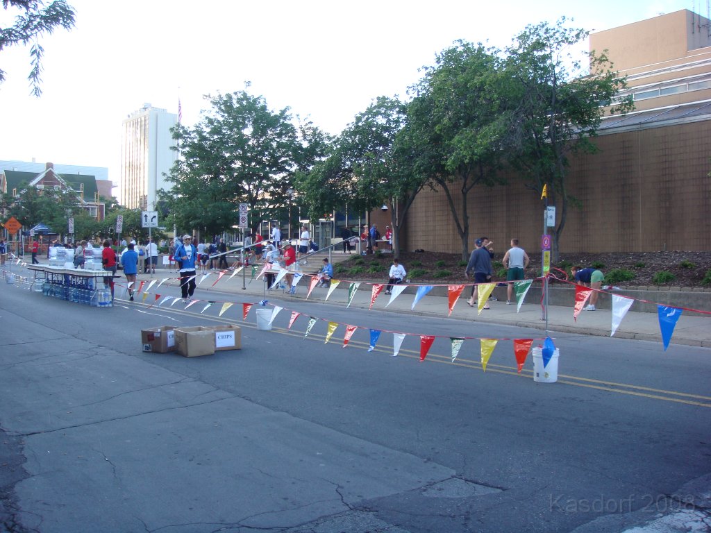 Tortoise_Hare_5K_08 020.JPG - An hour before the race things are pretty quiet, a few people picking up their timing chips.